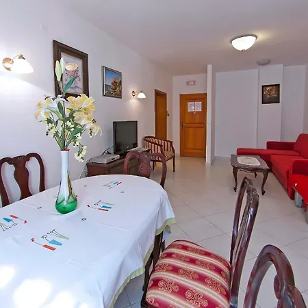 Ana * Zaton (Dubrovnik-Neretva)