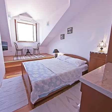 Ana Zaton (Dubrovnik-Neretva)